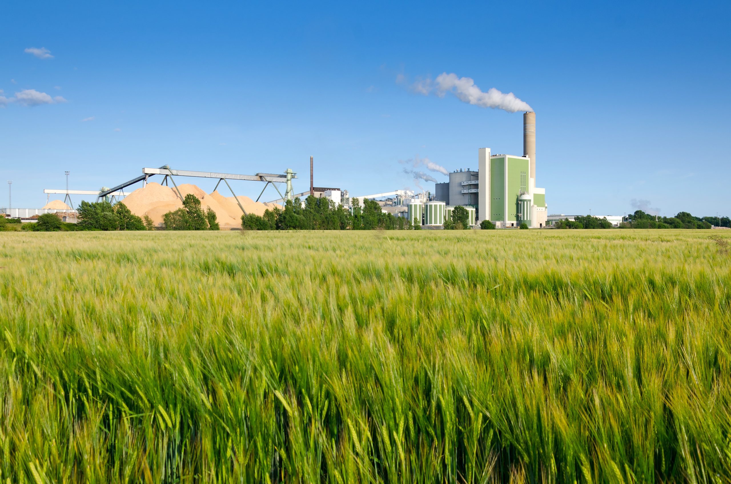 dreamstime_xxl_32720999 green industry environment
